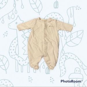 White newborn sleeper 095